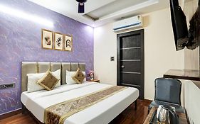 Hotel Twamev Couple Friendly Laxmi Nagar